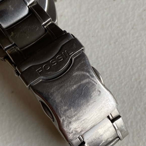 Fossil Womens Big Tic AM 3759 Silver Tone Stainless Steel Analog Wristwatch - Picture 6 of 13